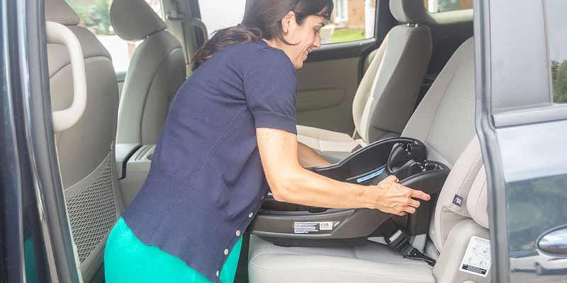 Installing a child seat using LATCH